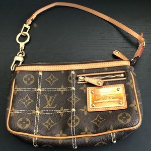 Louis Vuitton Pochette